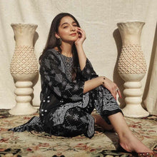 Load image into Gallery viewer, Summer Collection Linen Printed 2pc Dress Ready To Wear For Women