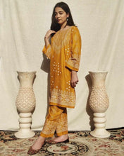 Load image into Gallery viewer, Summer Collection Linen Printed 2pc Dress Ready To Wear For Women