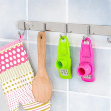 Load image into Gallery viewer, Garlic Press Grater Slicer Plastic Grinding Tool Kitchen Accessories