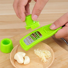 Load image into Gallery viewer, Garlic Press Grater Slicer Plastic Grinding Tool Kitchen Accessories